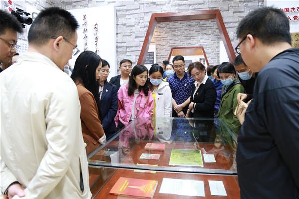 7678502adbcd4861a58b11b5d77bfeaf.jpg 7678502adbcd4861a58b11b5d77bfeaf.jpg