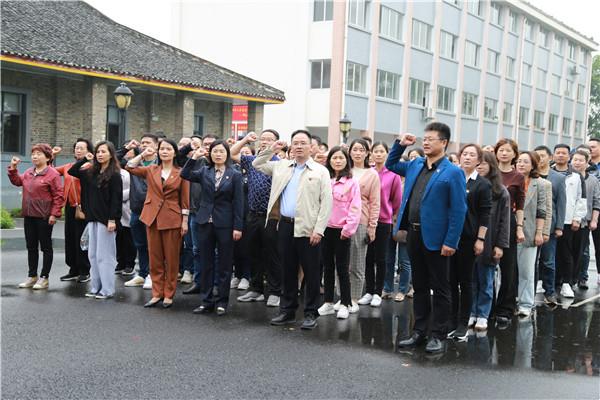 9186859ef2374e3089b512242f55ad52.jpg 9186859ef2374e3089b512242f55ad52.jpg