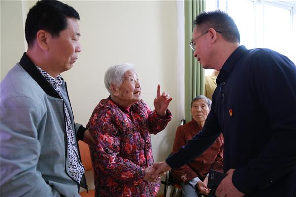 e1e4b6fcd6b04a2cb9226c29b7afdf73.jpg e1e4b6fcd6b04a2cb9226c29b7afdf73.jpg