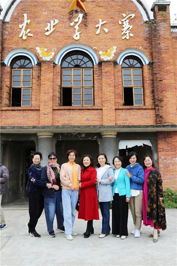 97c2449f23874eb0888e9b0739c09271.jpg 97c2449f23874eb0888e9b0739c09271.jpg