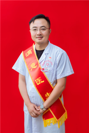 楊勃-主治醫(yī)師  兒童重癥監(jiān)護(hù)科.jpg